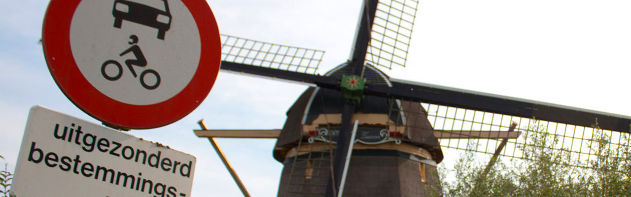 De Zwaan Windmill along the Amstel River