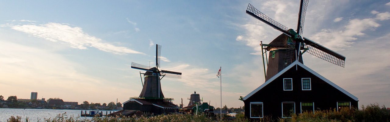 De Zwaan Windmill along the Amstel River